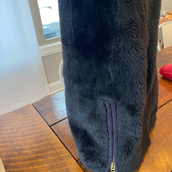 Women’s J.Crew longer Sherpa Jacket - Picture 5 of 6